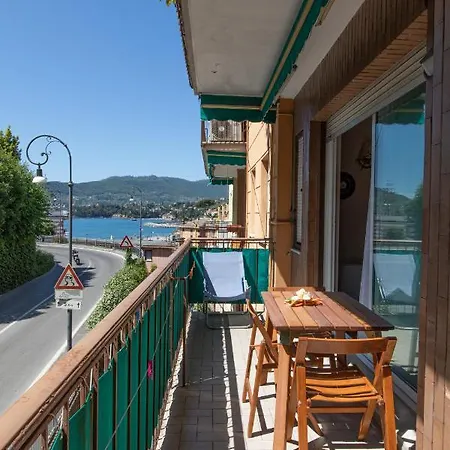 Comodo Signorile A Due Passi Dal Mare Con Posto Auto * Ραπάλο