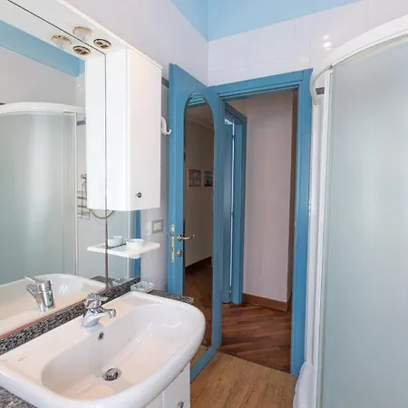 Comodo Signorile A Due Passi Dal Mare Con Posto Auto Ραπάλο