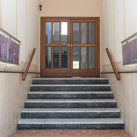 Comodo Signorile A Due Passi Dal Mare Con Posto Auto Rapallo